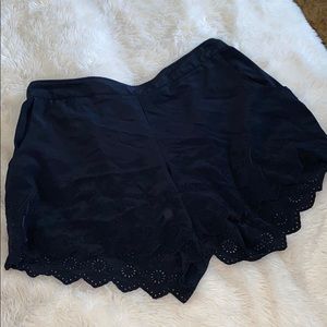 Torrid embroidered high waist short